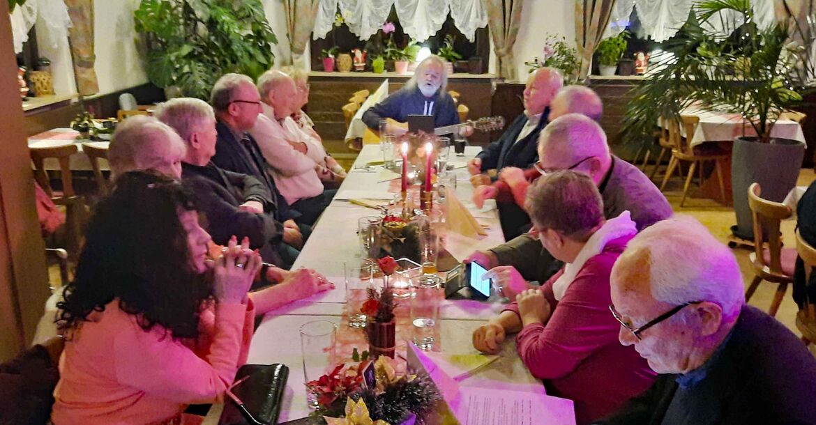 Die Kameradschaft Bayreuth im Deutschen  BundeswehrVerband bei seiner Weihnachtsfeier.