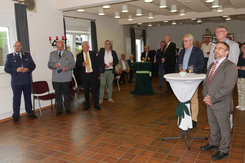 Zahlreiche Gäste erschienen zum Festakt „25 Jahre Hotel Lindenhof“. 