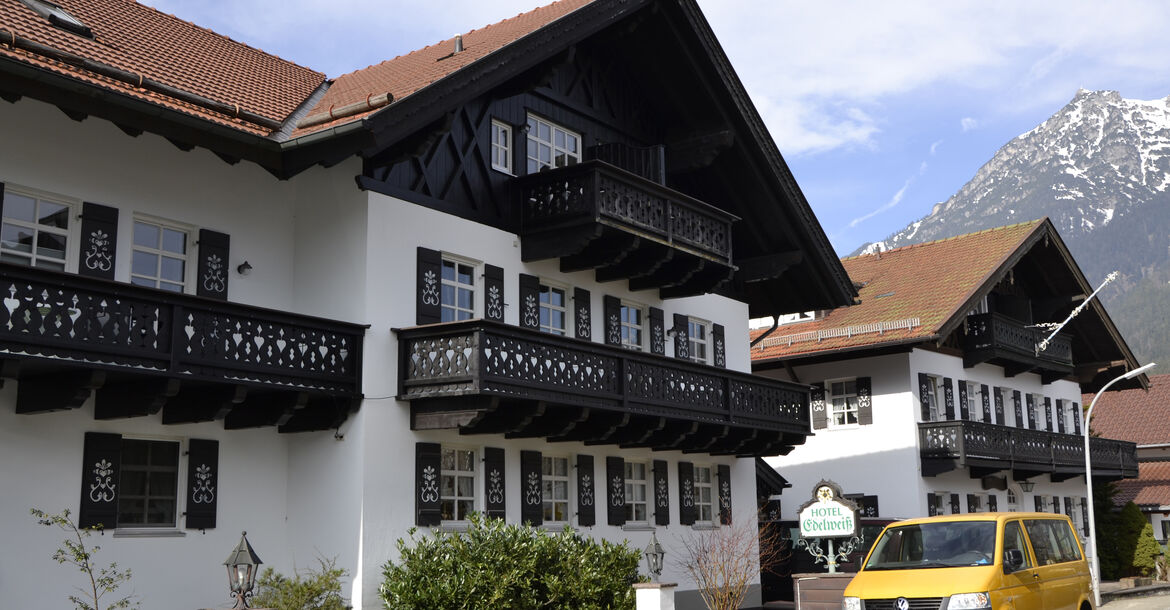 Hotel Edelweiß in Garmisch-Partenkirchen - Hausansicht