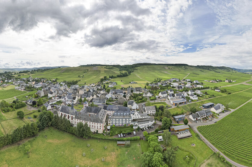 Hotel Lindenhof in Brauneberg - Panoramaaufnahme (Drohne)