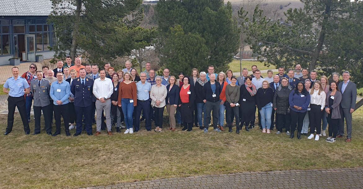 Knapp 60 Mitarbeitende des Stabselements nahmen an der Tagung in Oberwiesenthal teil.	
