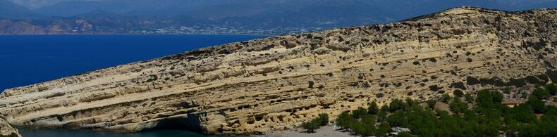 Die Hippie-Höhlen von Matala an der Südküste Kretas sind einen Besuch wert.