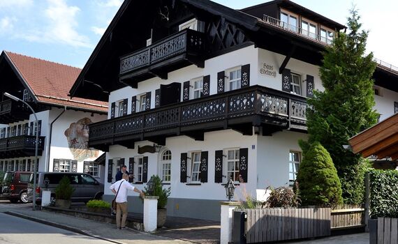 Hotel Edelweiß in Garmisch-Partenkirchen - Hausansicht 