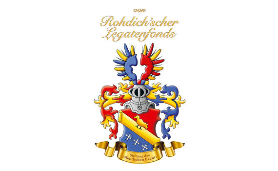 Das Wappen zeigt als Helmzier einen doppelten Adlerflug, der rot-blaue Schild ist durch einen goldenen Schrägrechts-Balken geteilt. Auf diesem ein goldener Vogel, im unteren blauen Feld drei Ordenskreuze. 